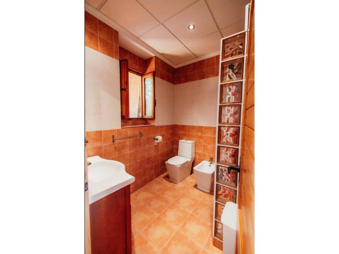 8 soveværelse Semi-Rækkehus til salg i Valencia by - € 879.000 (Ref: 10094009)