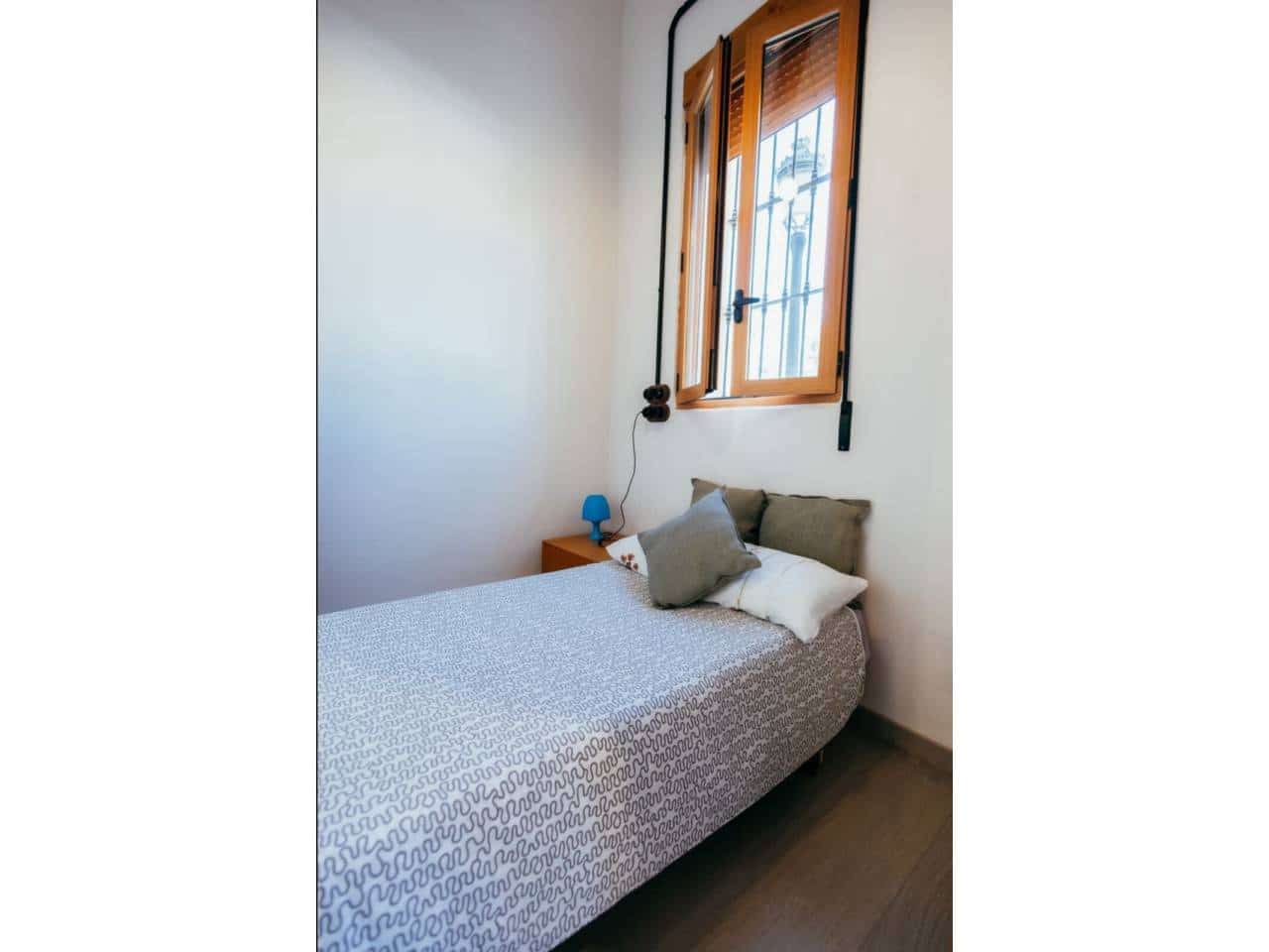 8 soveværelse Semi-Rækkehus til salg i Valencia by - € 879.000 (Ref: 10094009)