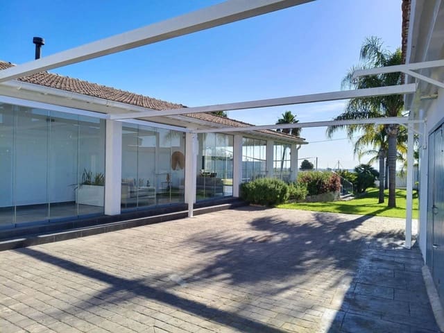 7 soveværelse Villa til salg i Carlet med swimmingpool garage - € 485.000 (Ref: 10157141)