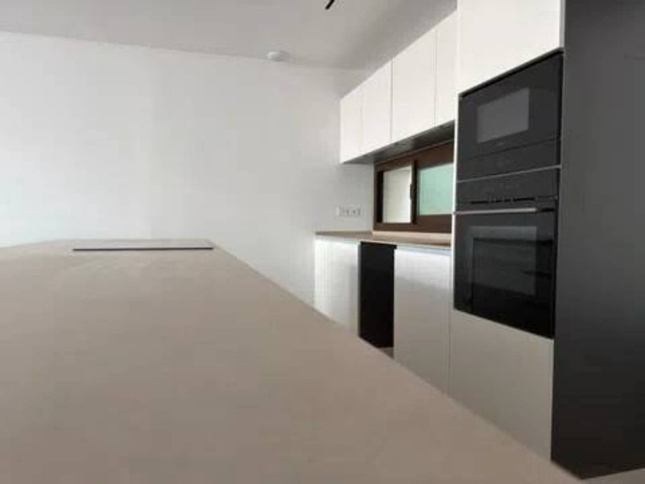 4 bedroom Townhouse for rent in Rocafort with pool garage - € 2,600 (Ref: 9960224)