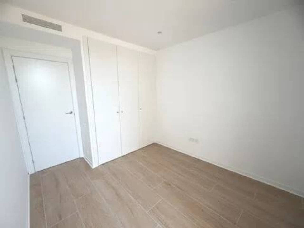 4 bedroom Townhouse for rent in Rocafort with pool garage - € 2,600 (Ref: 9960224)
