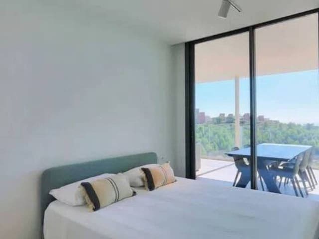 3 sypialnia Penthouse na sprzedaż w Oropesa  z basenem garażem - 610 000 € (Ref: 9960225)