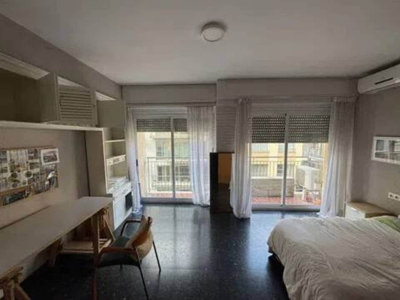 8 slaapkamer Flat te koop in Valencia stad met garage - € 1.300.000 (Ref: 9960226)