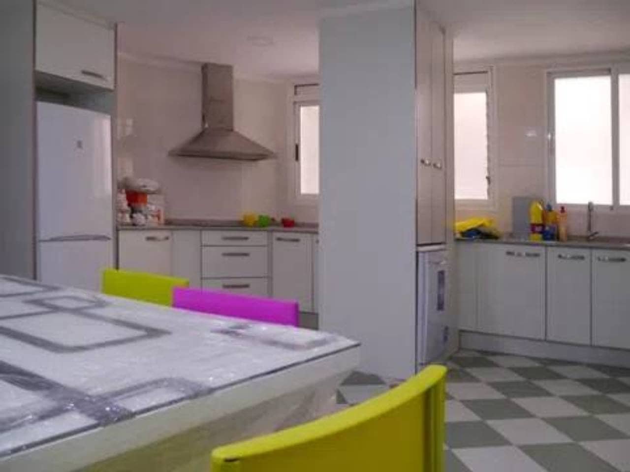 8 slaapkamer Flat te koop in Valencia stad met garage - € 1.300.000 (Ref: 9960226)