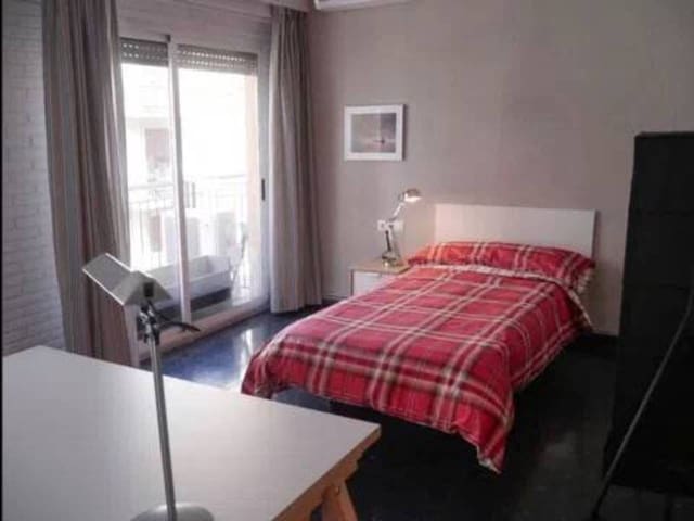 8 slaapkamer Flat te koop in Sant Francesc, Valencia stad met garage - € 1.300.000 (Ref: 9960226)