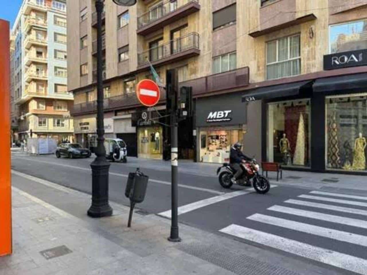 8 slaapkamer Flat te koop in Valencia stad met garage - € 1.300.000 (Ref: 9960226)