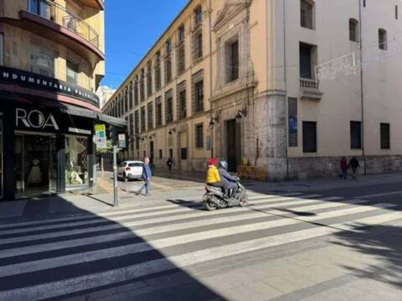 8 slaapkamer Flat te koop in Valencia stad met garage - € 1.300.000 (Ref: 9960226)