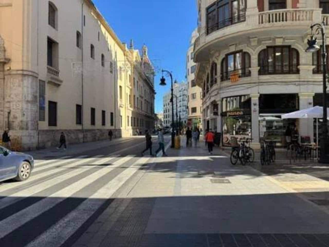 8 slaapkamer Flat te koop in Valencia stad met garage - € 1.300.000 (Ref: 9960226)