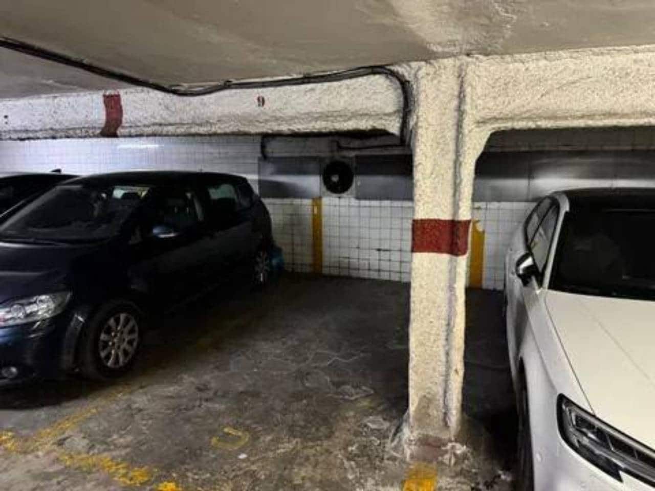 8 slaapkamer Flat te koop in Valencia stad met garage - € 1.300.000 (Ref: 9960226)