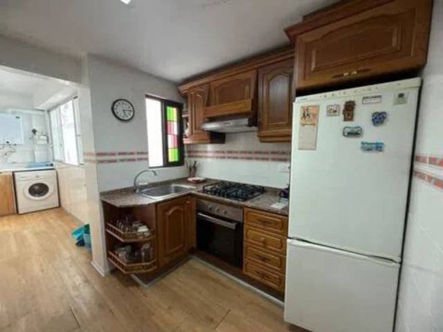 3 slaapkamer Flat te koop in Cami Real, Valencia stad met garage - € 297.000 (Ref: 9960227)