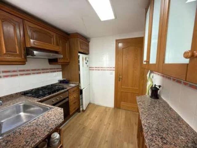 3 slaapkamer Flat te koop in Cami Real, Valencia stad met garage - € 297.000 (Ref: 9960227)