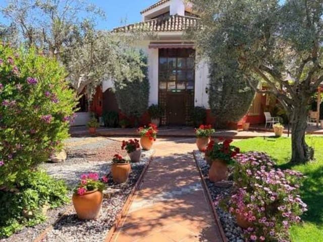 5 slaapkamer Villa te koop in Puig met zwembad garage - € 830.000 (Ref: 9960228)