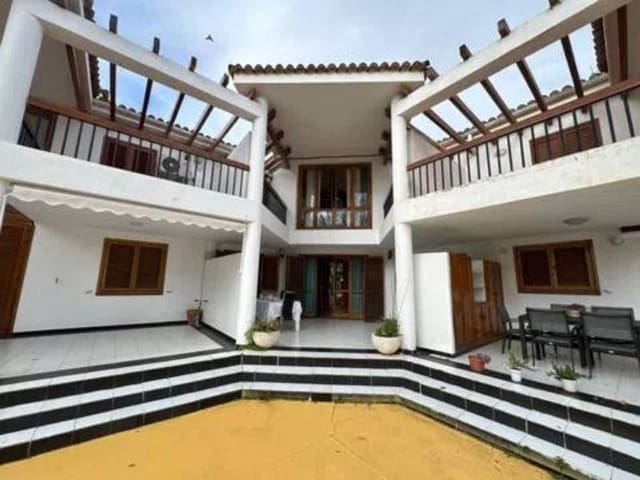 5 slaapkamer Villa te koop in Puig met zwembad garage - € 830.000 (Ref: 9960228)