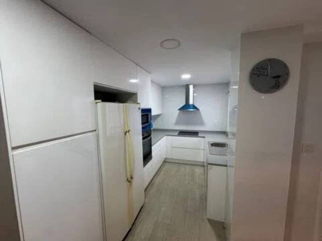 Piso de 5 habitaciones en Gandia en venta con garaje - 335.000 € (Ref: 9960229)