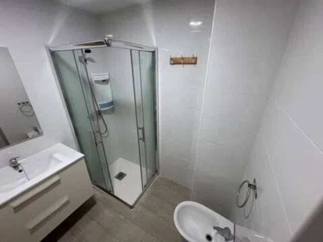 Piso de 5 habitaciones en Gandia en venta con garaje - 335.000 € (Ref: 9960229)
