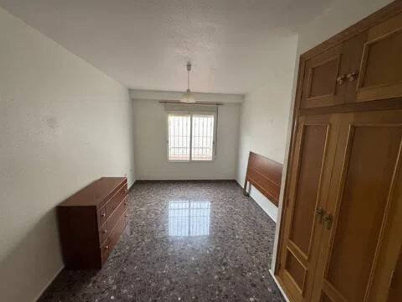 5 sypialnia Mieszkanie na sprzedaż w Gandia z garażem - 335 000 € (Ref: 9960229)