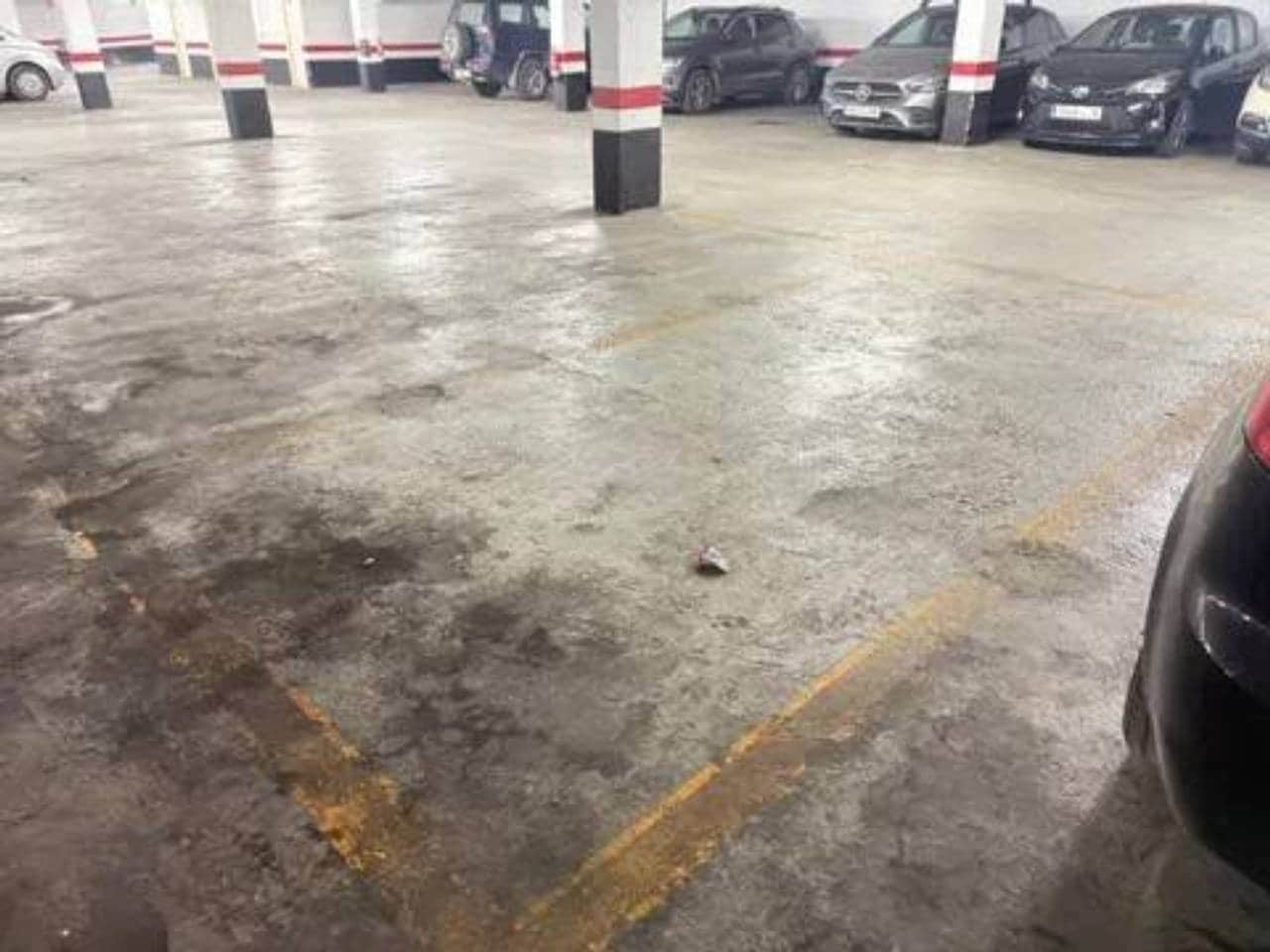 Garage till salu i Valencia stad - 30 000 € (Ref: 9960230)