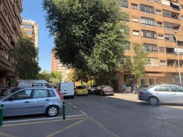 Garage till salu i Valencia stad - 30 000 € (Ref: 9960230)