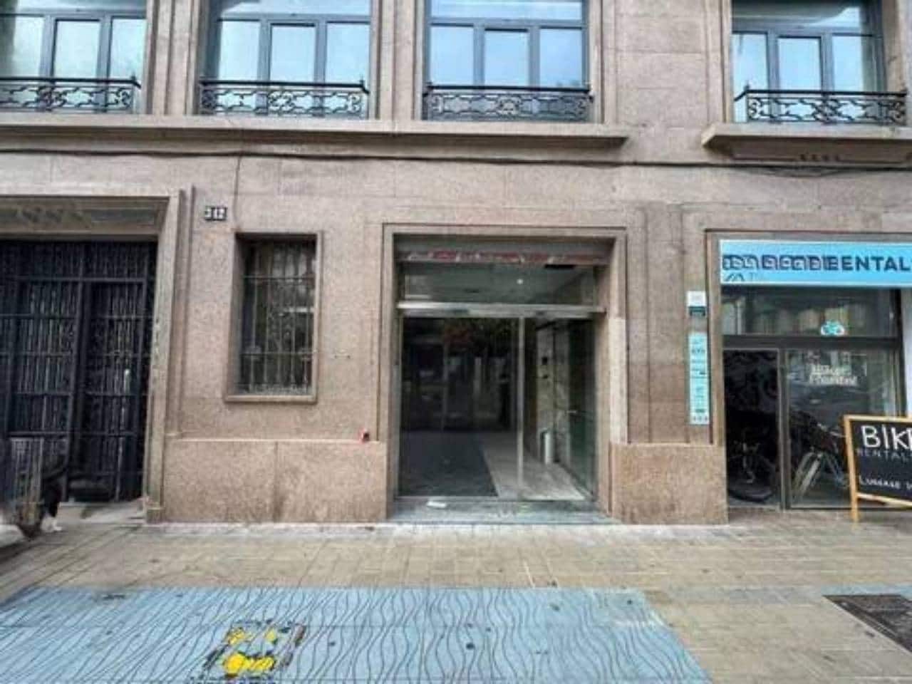 Erhverv til leje i Valencia by - € 2.200 (Ref: 9960231)