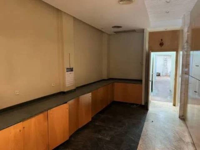 Erhverv til leje i El Grau, Valencia by - € 2.200 (Ref: 9960231)