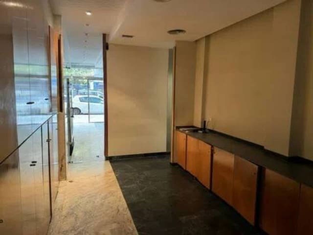 Commercieel te koop in El Grau, Valencia stad - € 385.000 (Ref: 9960232)