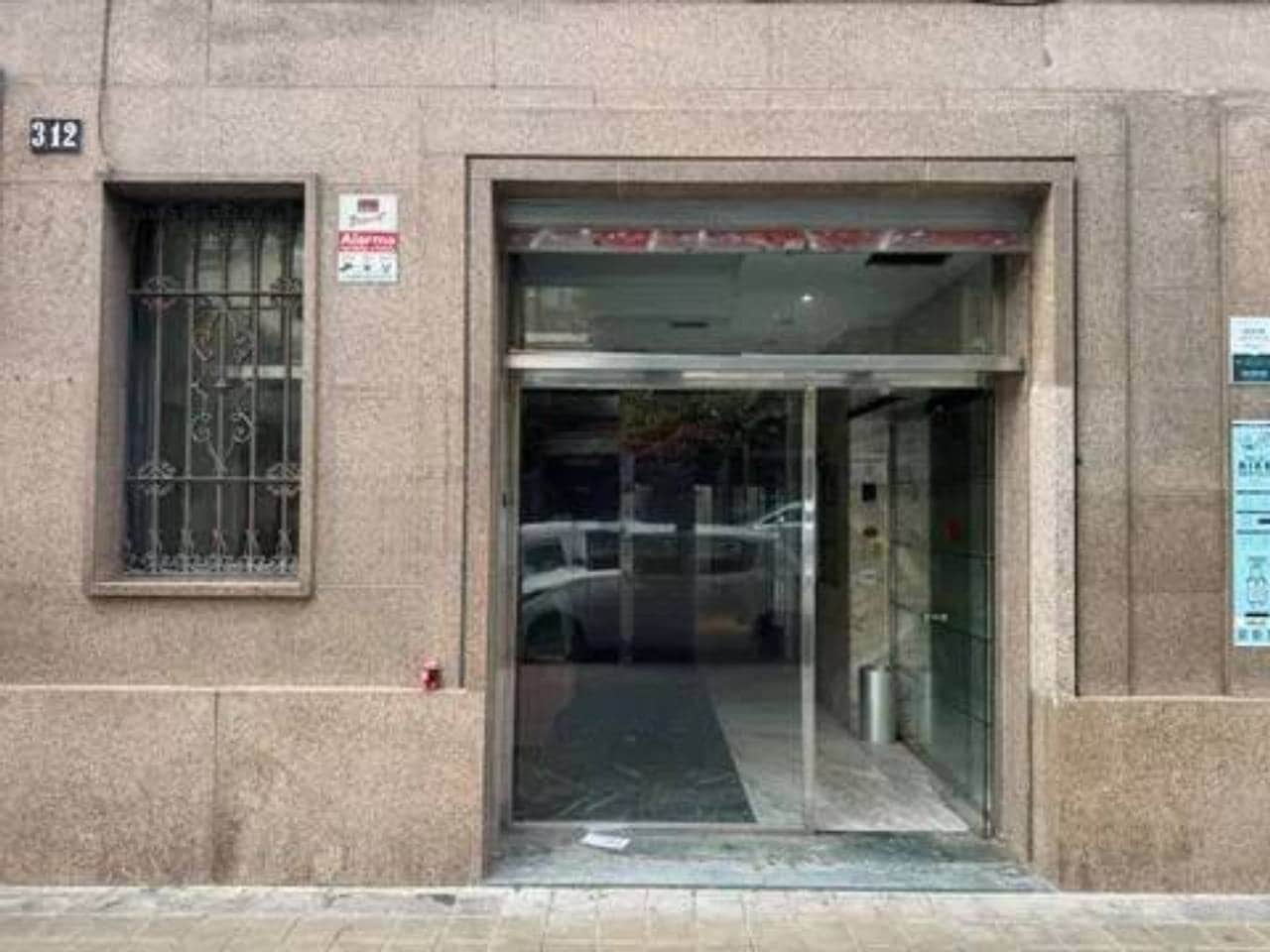 Commercieel te koop in Valencia stad - € 385.000 (Ref: 9960232)