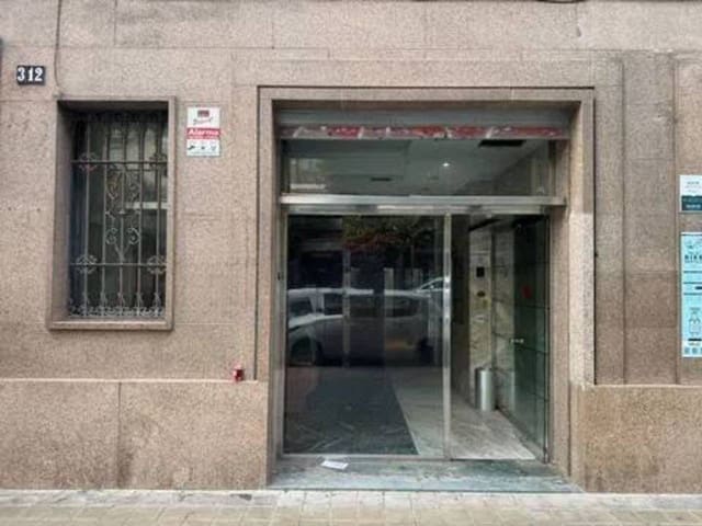 Commercieel te koop in El Grau, Valencia stad - € 385.000 (Ref: 9960232)