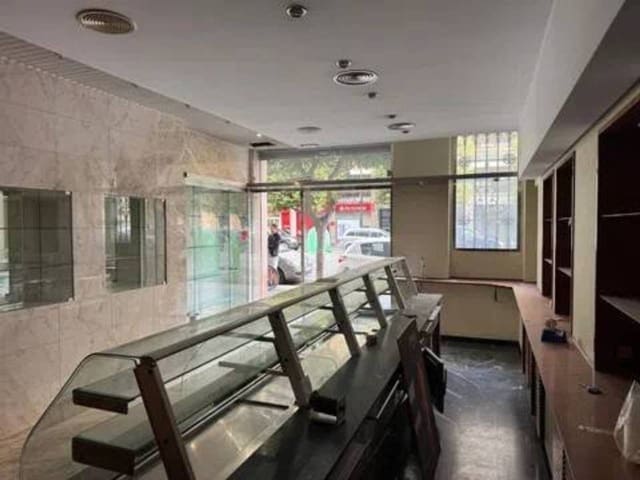 Commercieel te koop in El Grau, Valencia stad - € 385.000 (Ref: 9960232)
