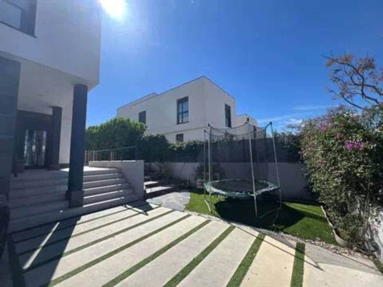4 slaapkamer Villa te koop in Betera met zwembad garage - € 800.000 (Ref: 9960235)