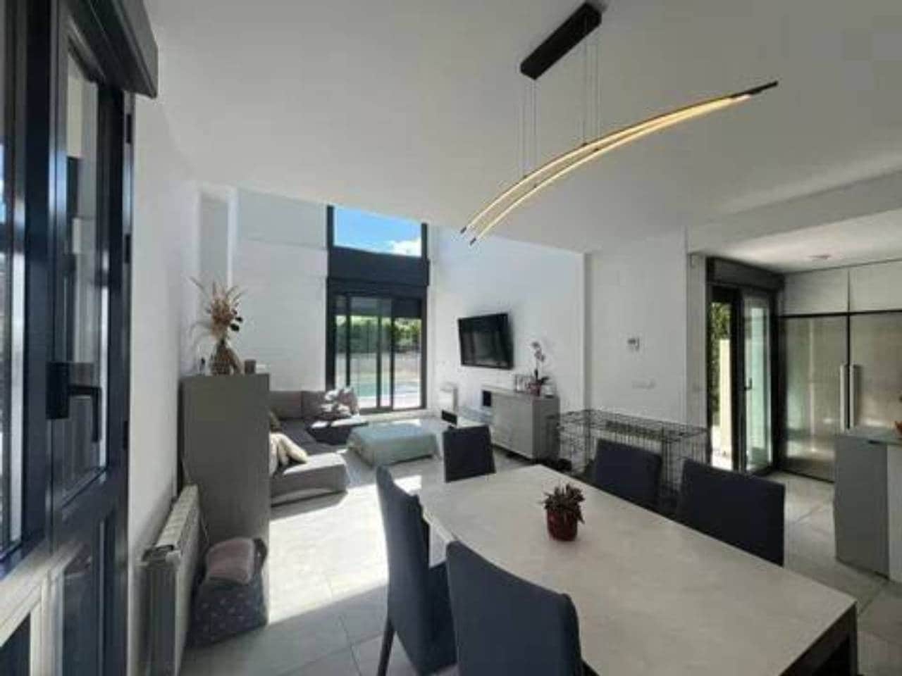 4 slaapkamer Villa te koop in Betera met zwembad garage - € 800.000 (Ref: 9960235)