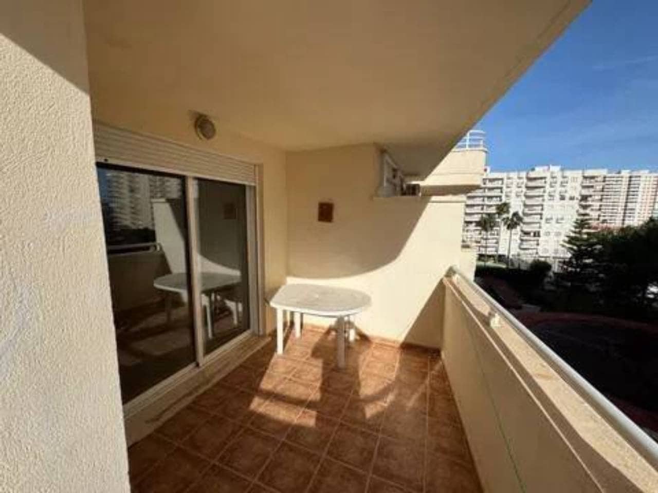3 sypialnia Mieszkanie na sprzedaż w Gandia z basenem garażem - 325 000 € (Ref: 9960236)
