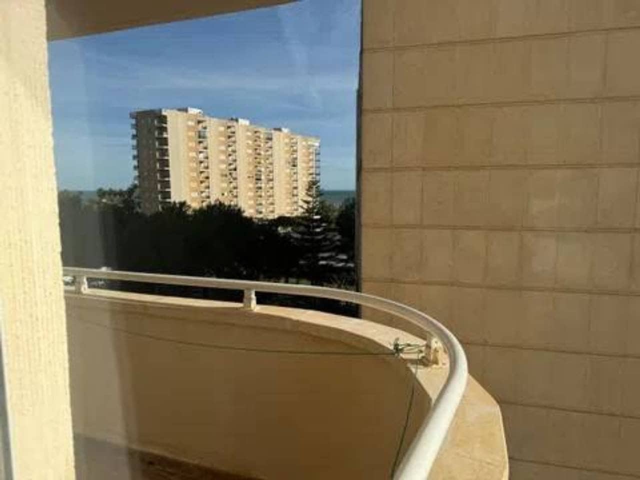 3 sypialnia Mieszkanie na sprzedaż w Gandia z basenem garażem - 325 000 € (Ref: 9960236)