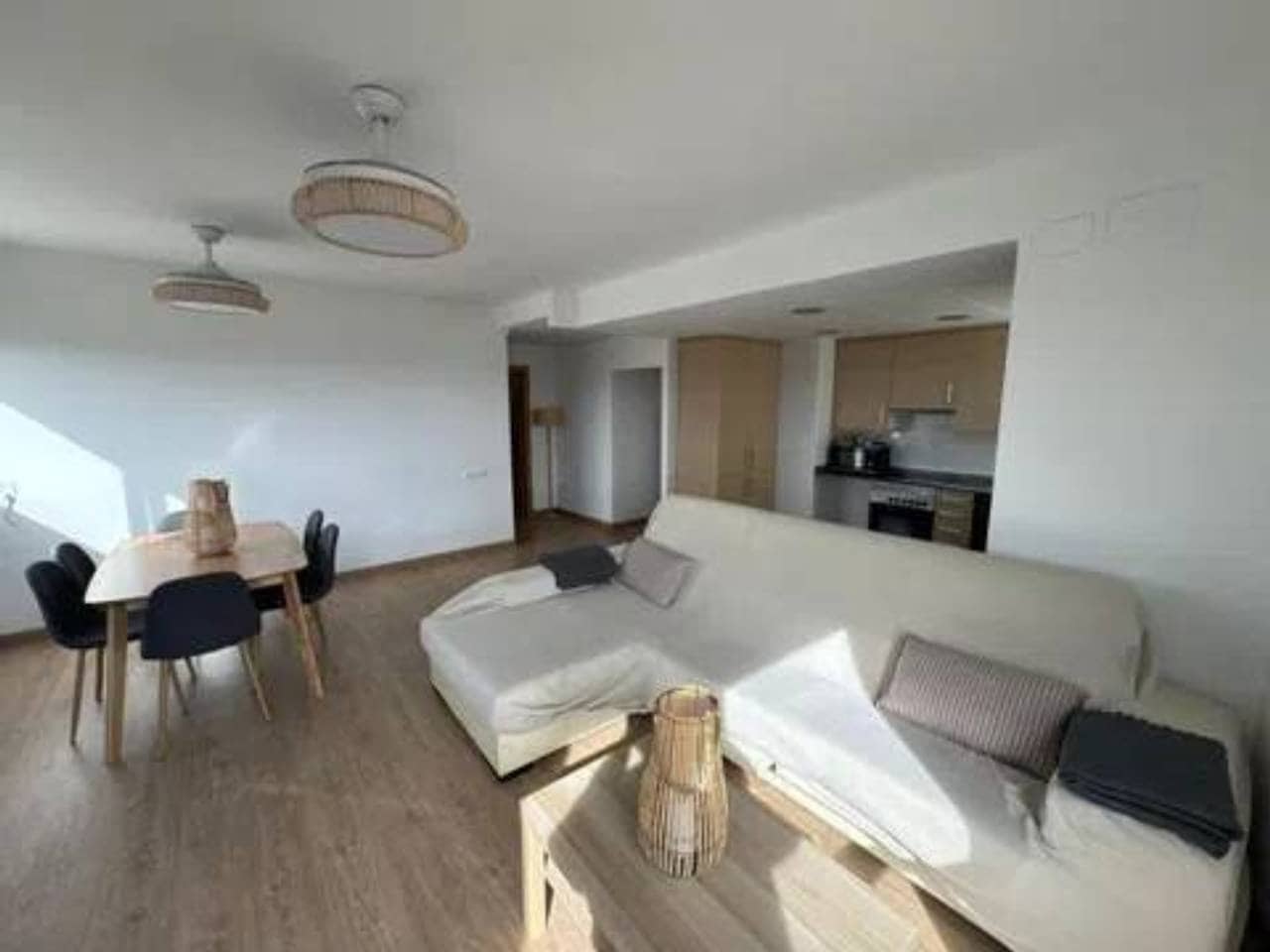 3 bedroom Flat for sale in Valencia city with garage - € 330,000 (Ref: 9960238)