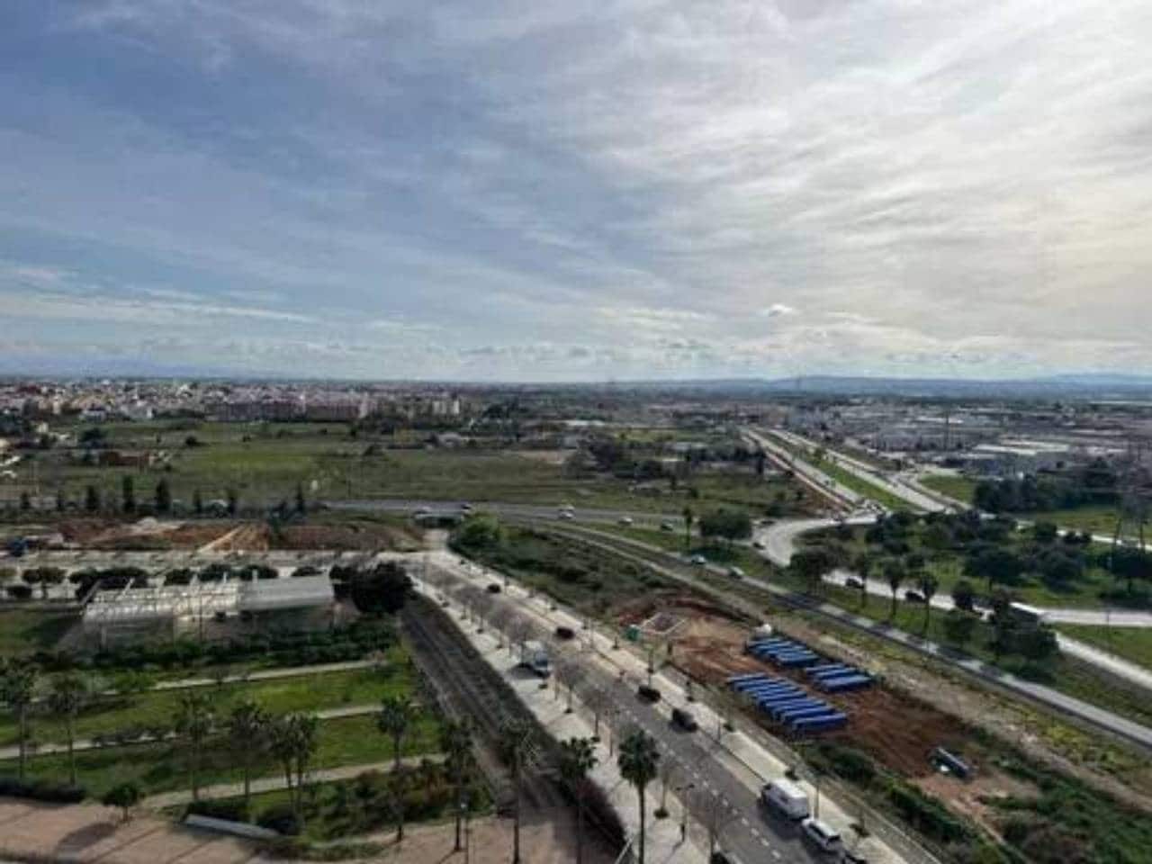 3 bedroom Flat for sale in Valencia city with garage - € 330,000 (Ref: 9960238)