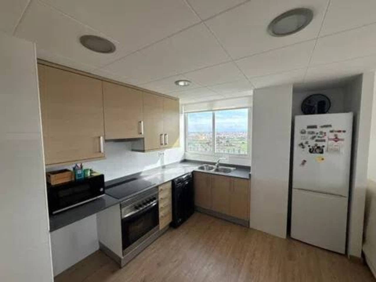 3 bedroom Flat for sale in Valencia city with garage - € 330,000 (Ref: 9960238)