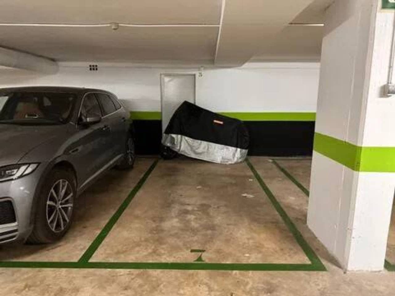 3 bedroom Flat for sale in Valencia city with garage - € 330,000 (Ref: 9960238)
