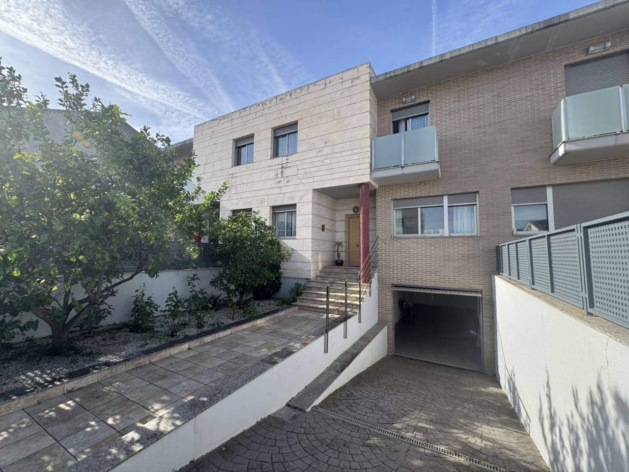 3 bedroom Townhouse for sale in Gandia with garage - € 425,000 (Ref: 9960239)