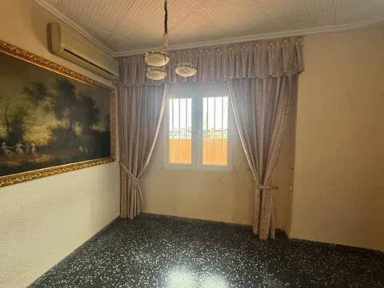 4 bedroom Penthouse for sale in Valencia city - € 520,000 (Ref: 9960241)