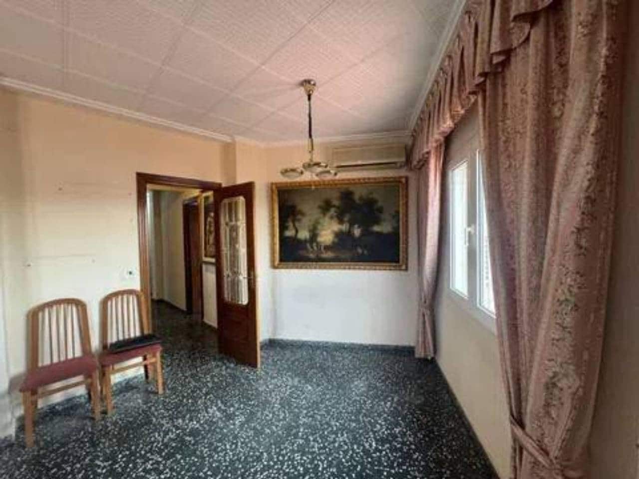4 bedroom Penthouse for sale in Valencia city - € 520,000 (Ref: 9960241)