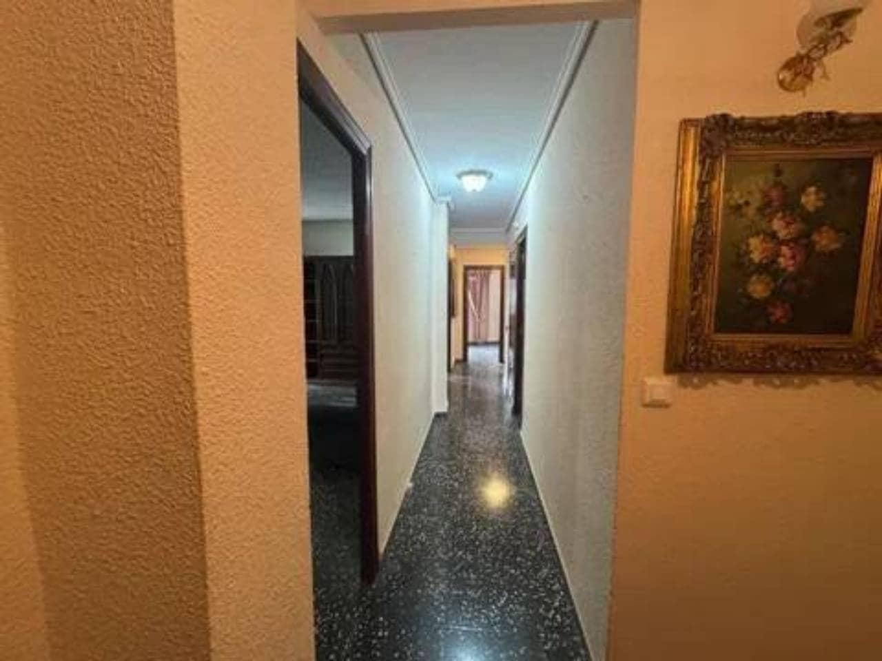 4 bedroom Penthouse for sale in Valencia city - € 520,000 (Ref: 9960241)