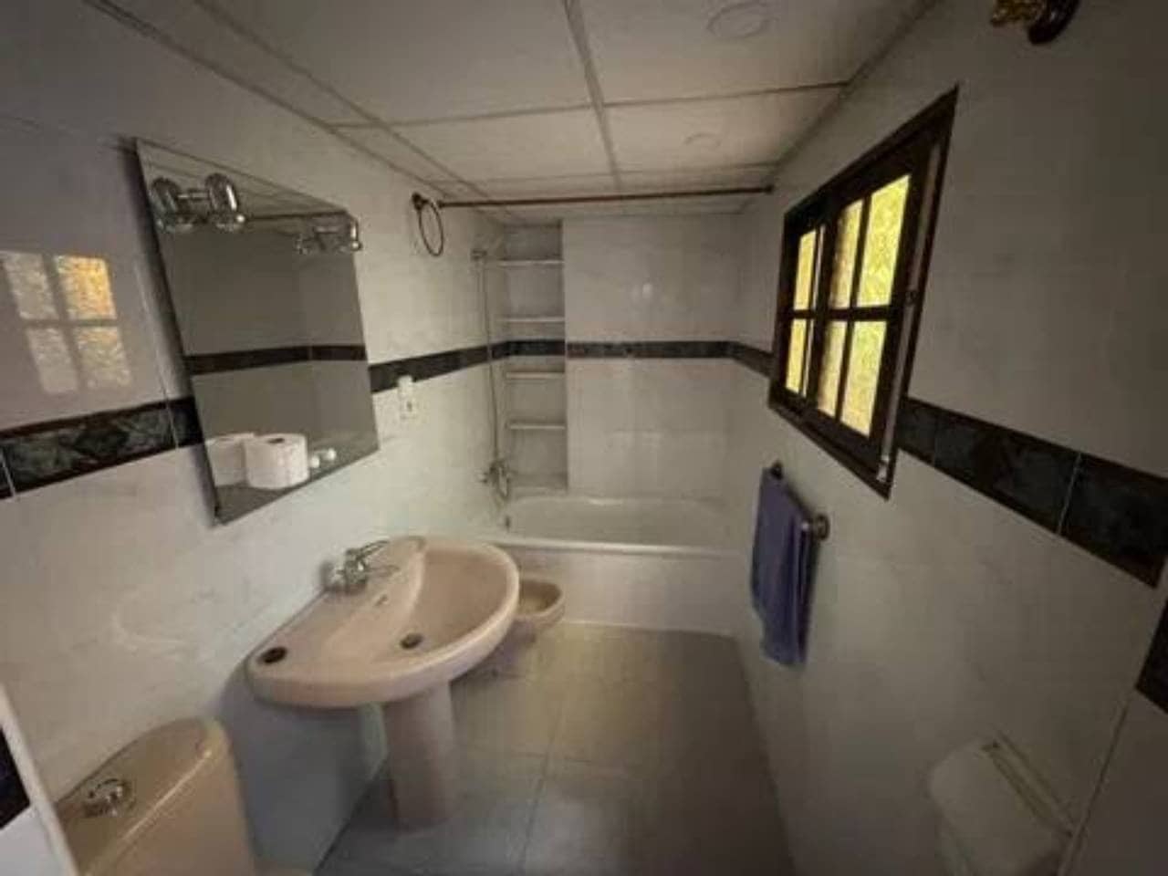 3 slaapkamer Villa te koop in Valencia stad met garage - € 410.000 (Ref: 9960243)