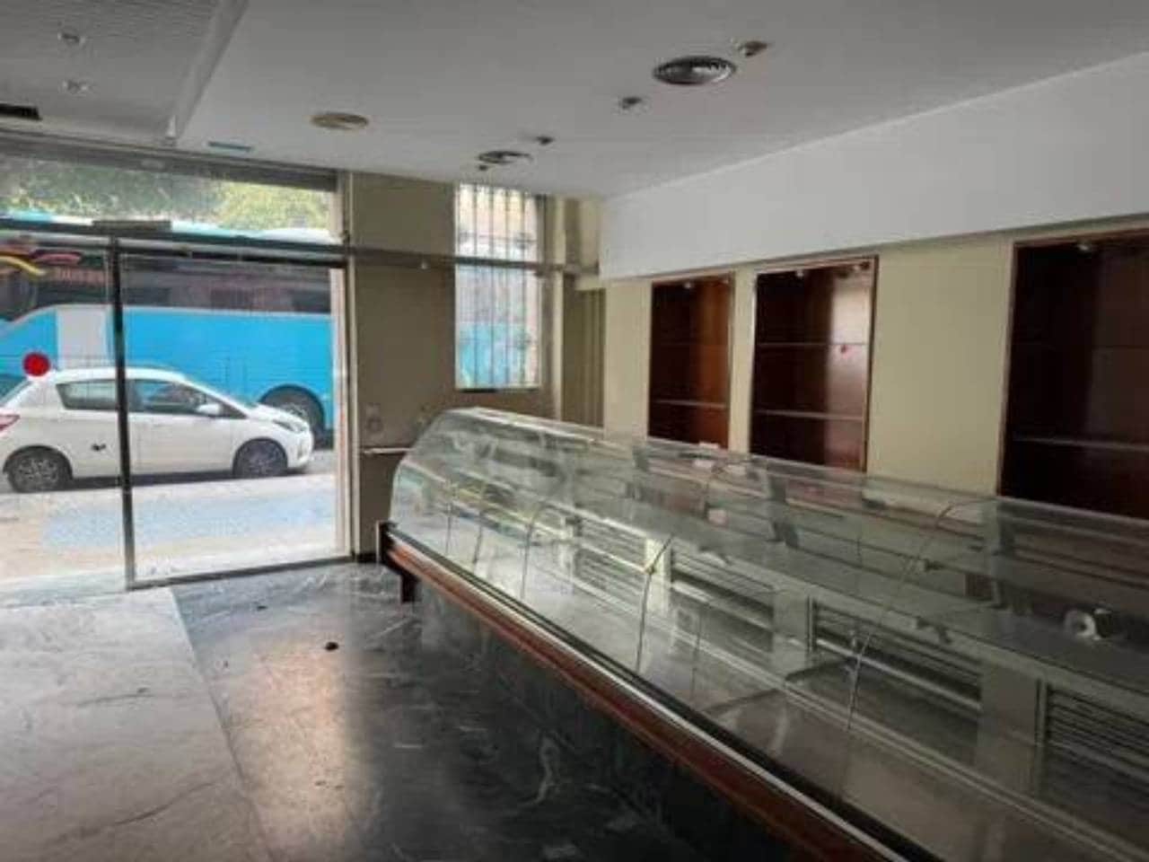 Erhverv til leje i Valencia by - € 2.200 (Ref: 9960245)