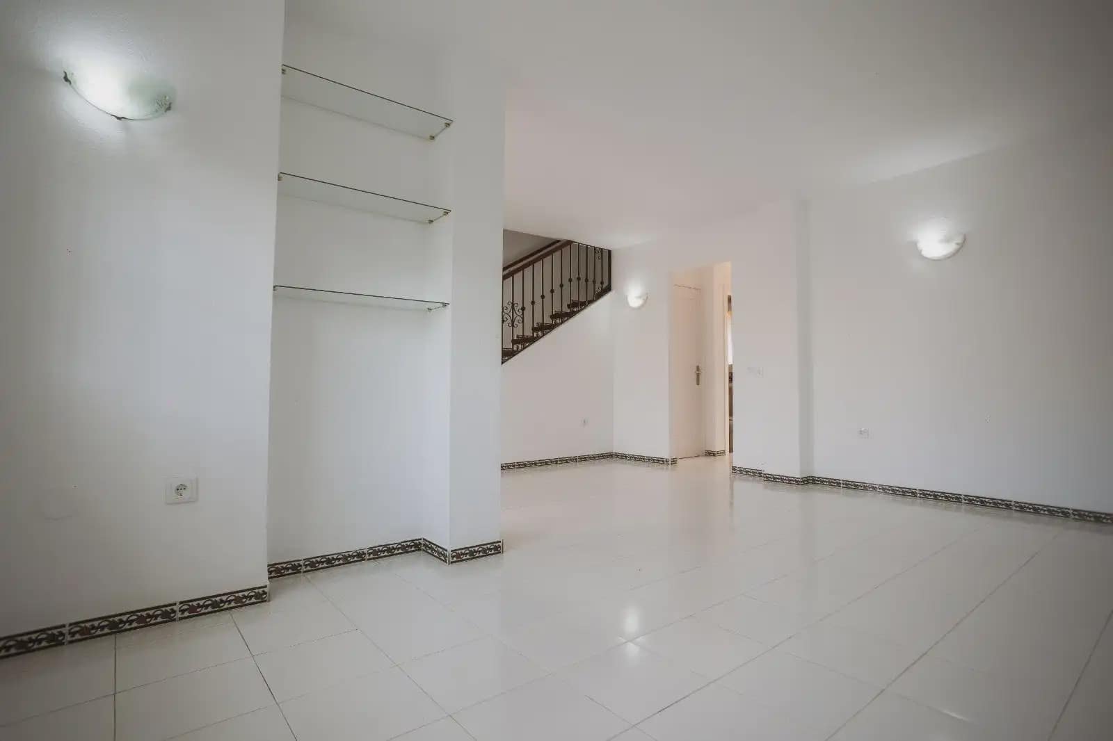 3 camera da letto Casa da affittare in Rincon de la Victoria con piscina garage - 1.900 € (Rif: 9946132)