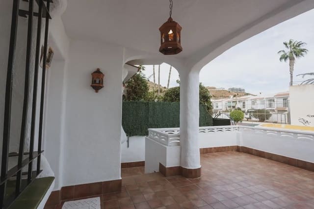 3 camera da letto Casa da affittare in Rincón de la Victoria con piscina garage - 1.900 € (Rif: 9946132)