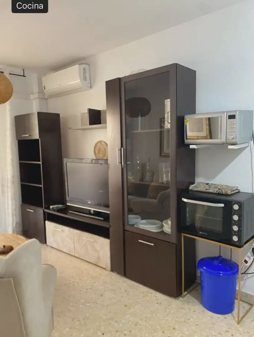 2 soveværelse Lejlighed til leje i Malaga by - € 2.500 (Ref: 9946133)