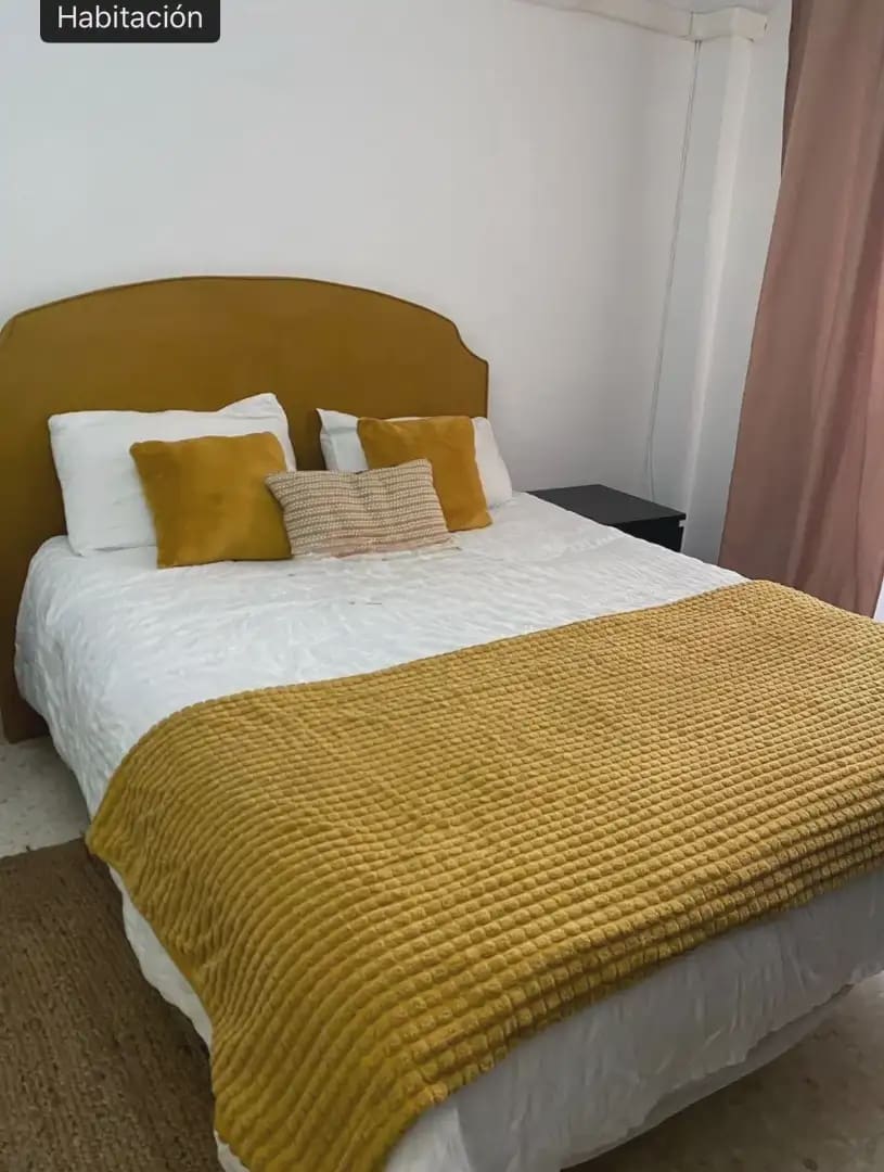 2 soveværelse Lejlighed til leje i Malaga by - € 2.500 (Ref: 9946133)