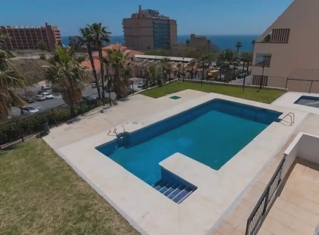 3 camera da letto Appartamento da affittare in Hacienda Torrequebrada, Benalmádena con piscina - 1.600 € (Rif: 9946142)