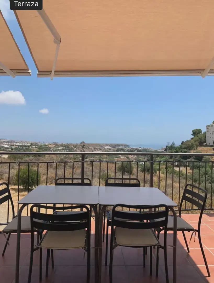 3 soveværelse Semi-Rækkehus til leje i Benalmadena med garage - € 1.900 (Ref: 9946143)