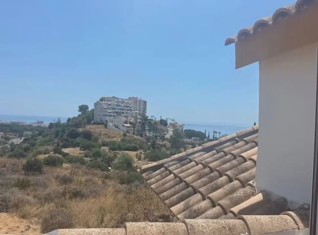 3 soveværelse Semi-Rækkehus til leje i La Capellanía - El Higuerón, Benalmádena med garage - € 1.900 (Ref: 9946143)