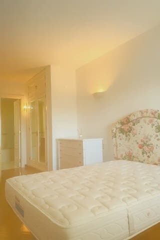 2 soveværelse Lejlighed til salg i Torreblanca, Fuengirola med swimmingpool - € 298.000 (Ref: 9946148)